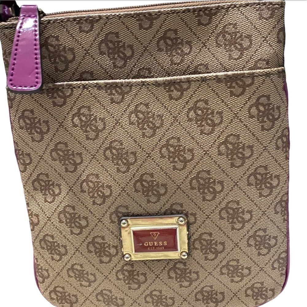 GUESS ~ Signature Cross Grain Crossbody & Patent